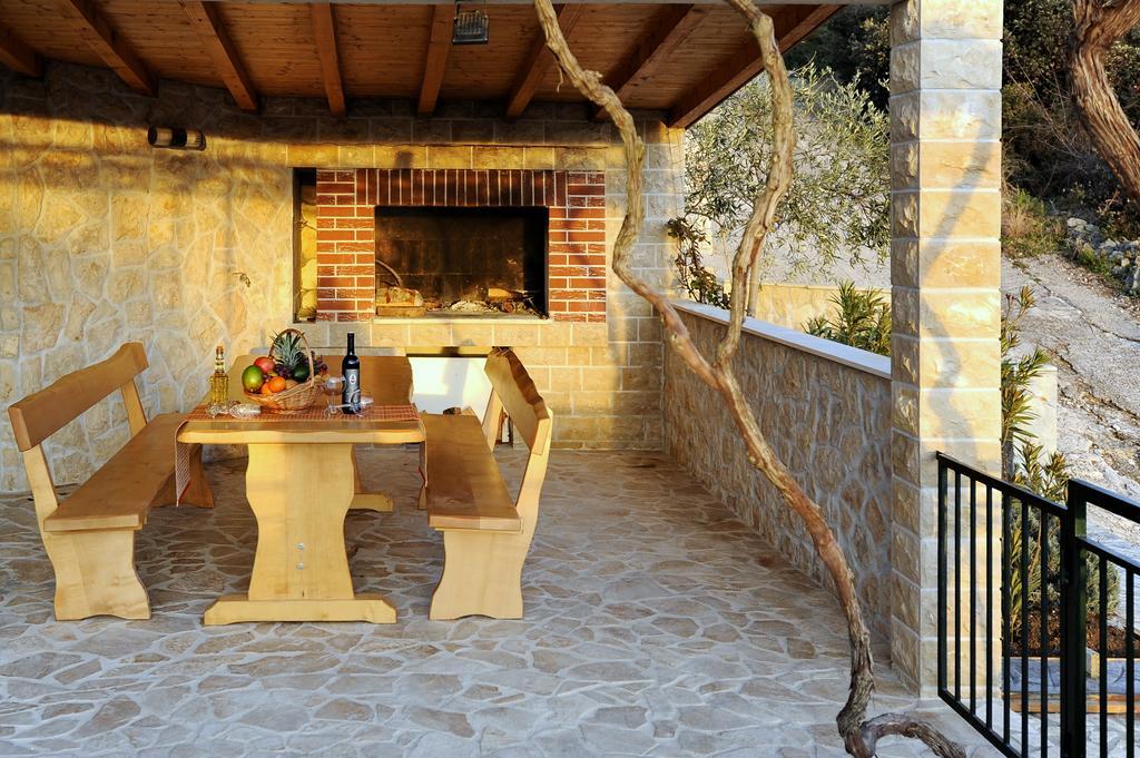 Holiday Home Mirna Vala Севид Экстерьер фото