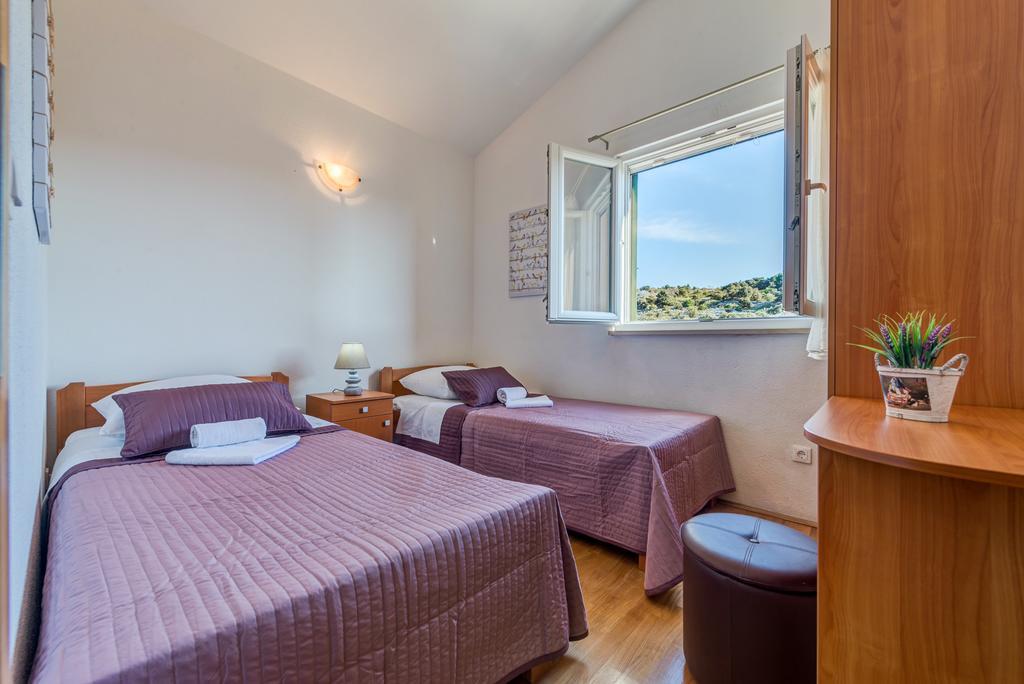 Holiday Home Mirna Vala Севид Экстерьер фото