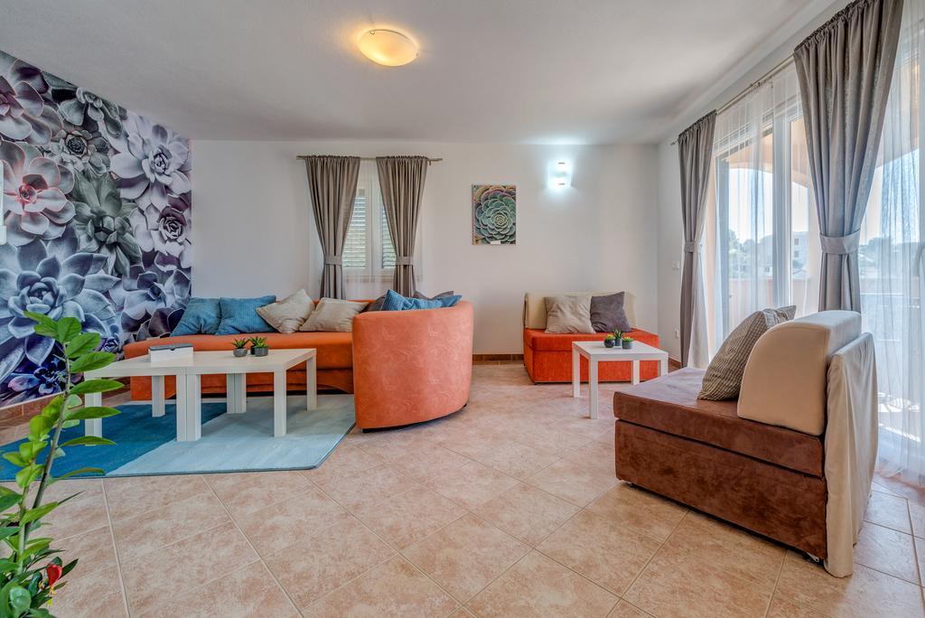 Holiday Home Mirna Vala Севид Экстерьер фото