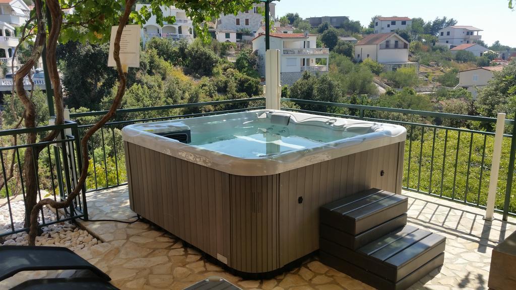 Holiday Home Mirna Vala Севид Экстерьер фото