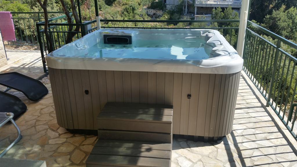 Holiday Home Mirna Vala Севид Экстерьер фото