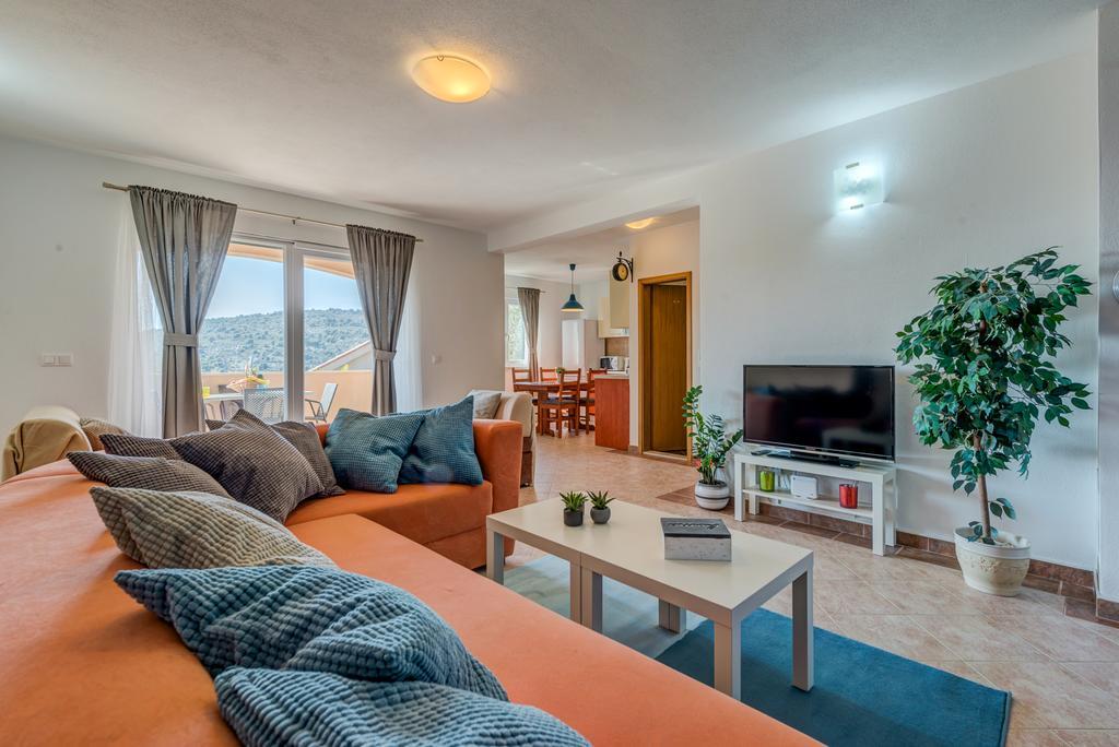 Holiday Home Mirna Vala Севид Экстерьер фото
