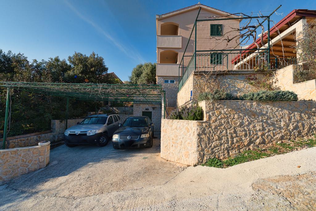 Holiday Home Mirna Vala Севид Экстерьер фото