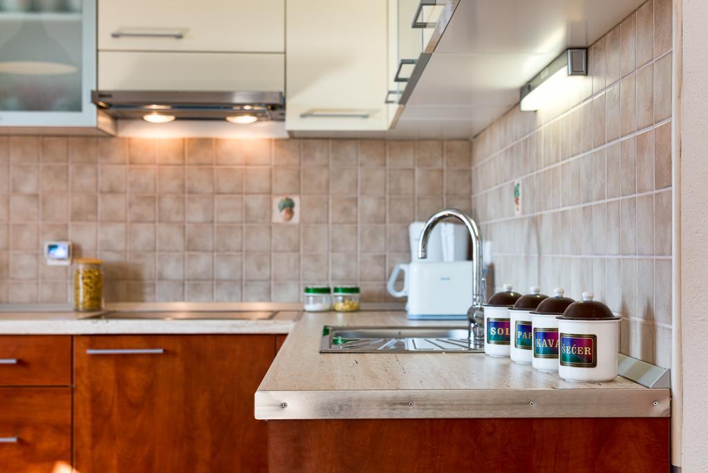 Holiday Home Mirna Vala Севид Экстерьер фото
